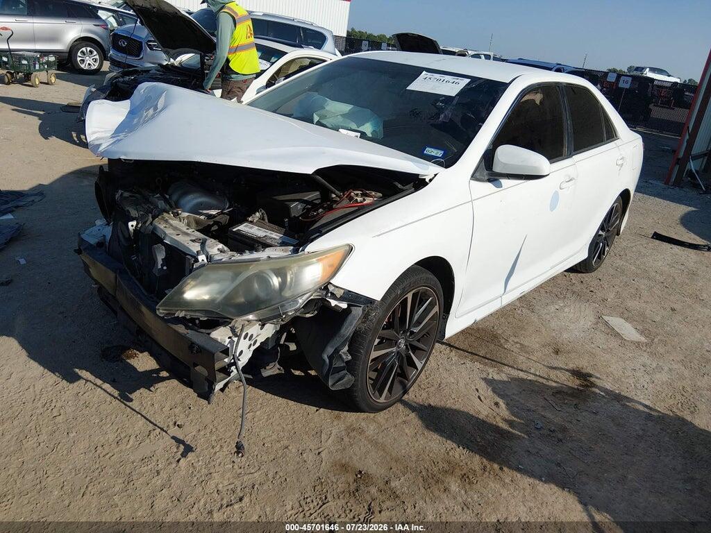4T1BF1FK2EU765230 2014 TOYOTA CAMRY photo no. 2