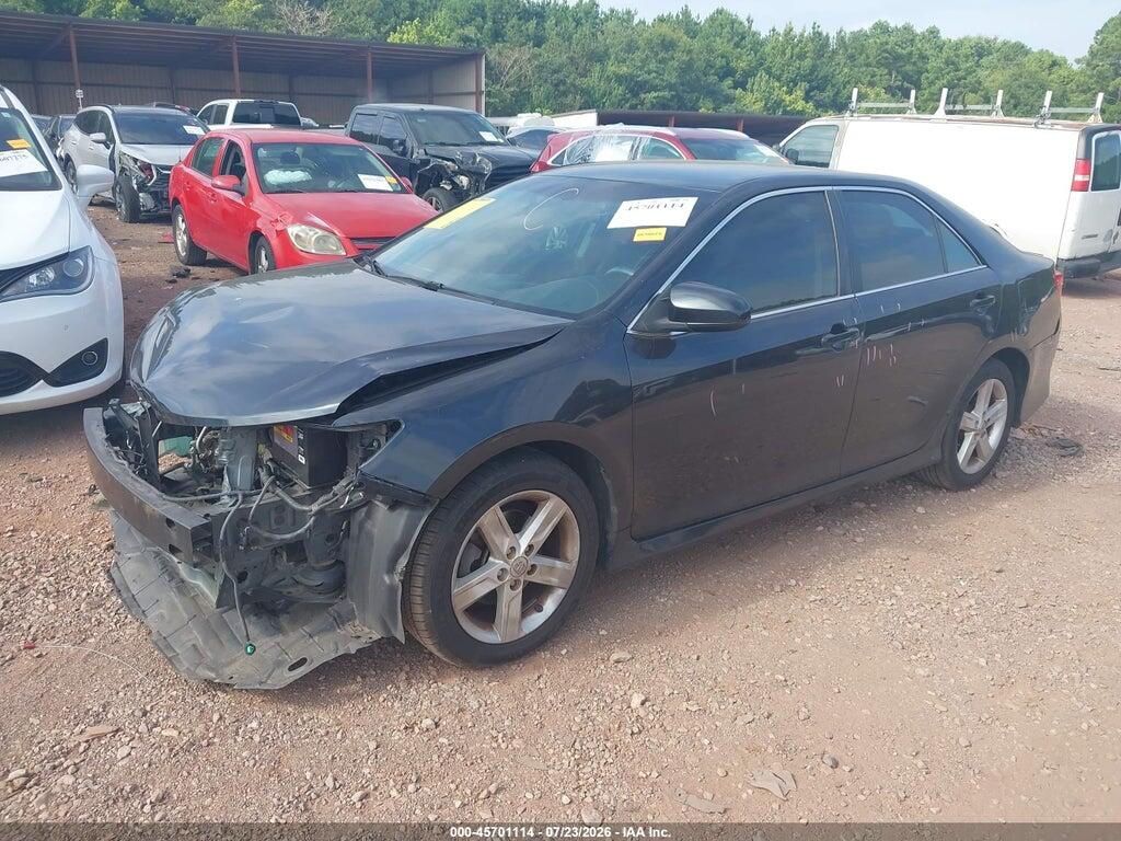4T1BF1FK9EU340801 2014 TOYOTA CAMRY photo no. 2
