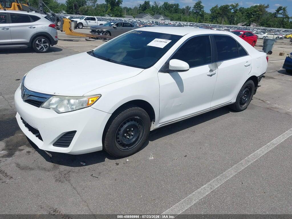 4T4BF1FK2ER433715 2014 TOYOTA CAMRY photo no. 2
