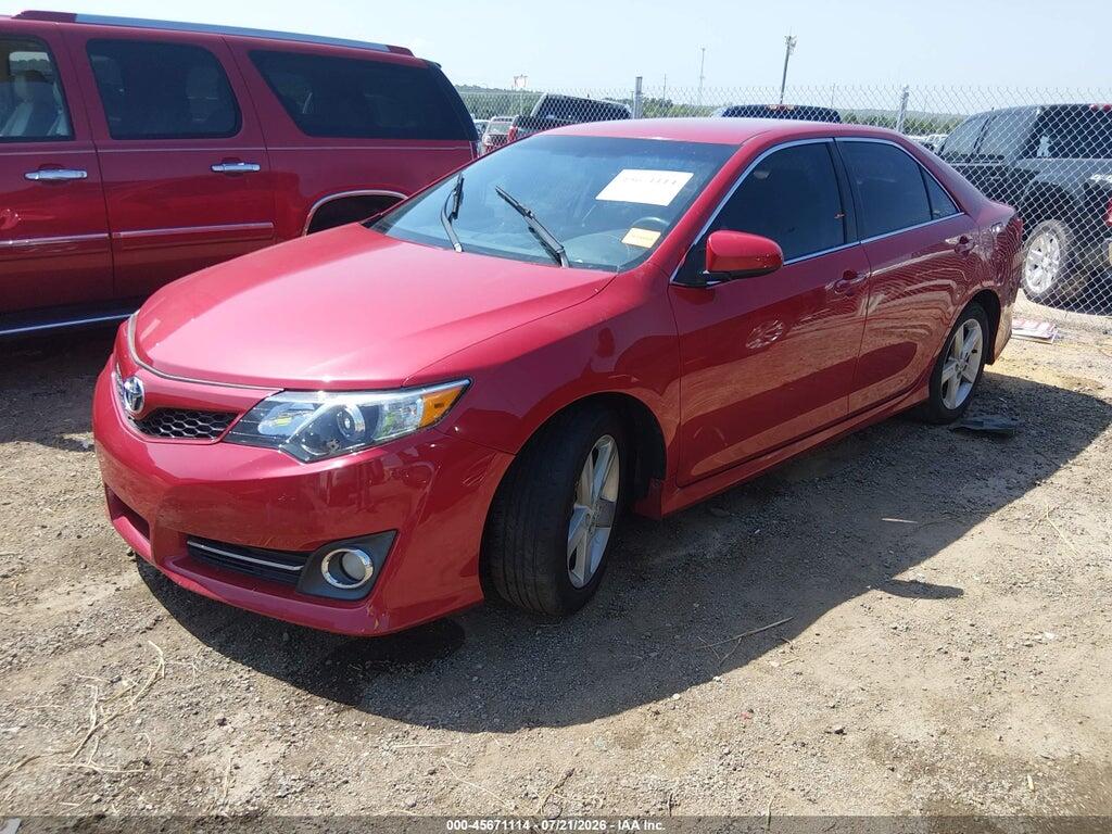 4T1BF1FK3EU839657 2014 TOYOTA CAMRY photo no. 2
