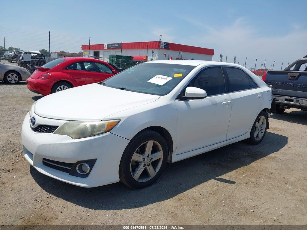 4T1BF1FK8EU799320 2014 TOYOTA CAMRY photo no. 2