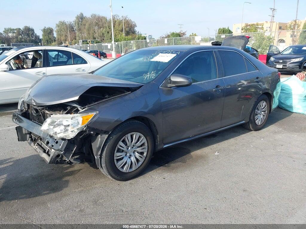 4T4BF1FK1ER414458 2014 TOYOTA CAMRY photo no. 2