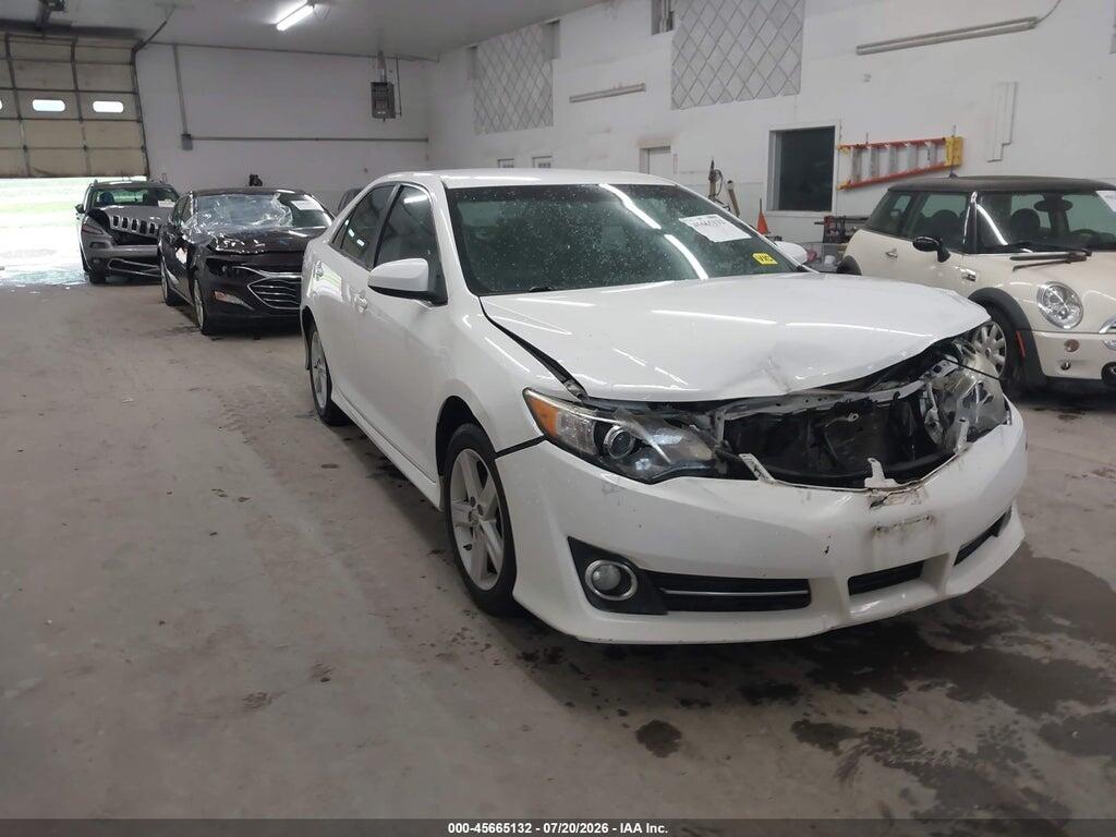 4T1BF1FK3EU440134 2014 TOYOTA CAMRY photo no. 1