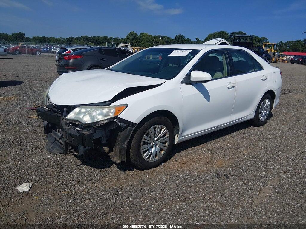 4T1BF1FK7EU810422 2014 TOYOTA CAMRY photo no. 2