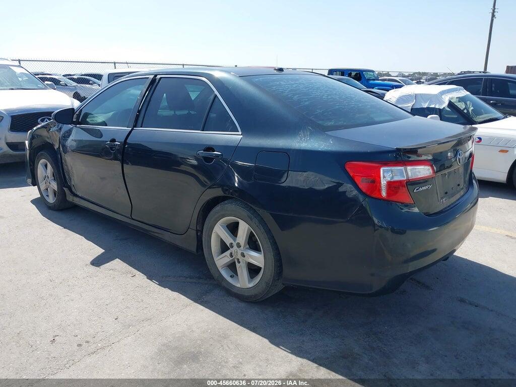 4T1BF1FK2EU782853 2014 TOYOTA CAMRY photo no. 3