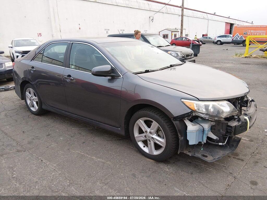 4T1BF1FK6EU464427 2014 TOYOTA CAMRY photo no. 1