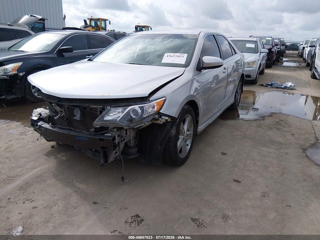 4T1BF1FK0EU348866 2014 TOYOTA CAMRY photo no. 2