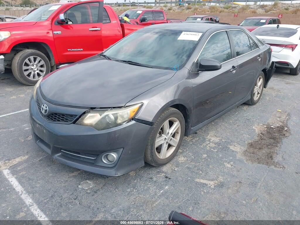4T1BF1FKXEU417840 2014 TOYOTA CAMRY photo no. 2