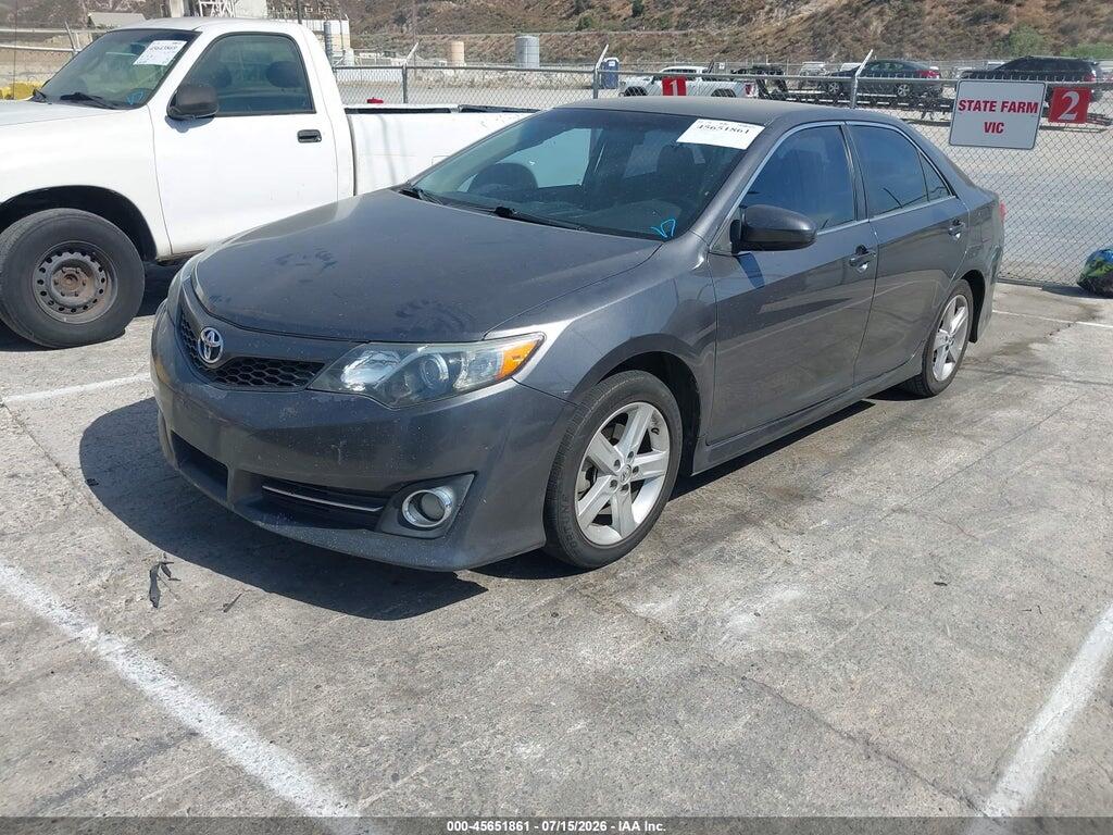 4T1BF1FK9EU419854 2014 TOYOTA CAMRY photo no. 2