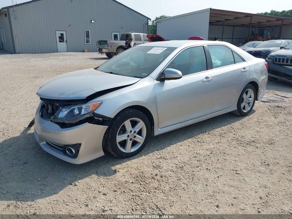4T1BF1FK5EU407653 2014 TOYOTA CAMRY photo no. 2