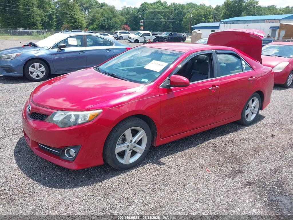 4T1BF1FK2EU766779 2014 TOYOTA CAMRY photo no. 2