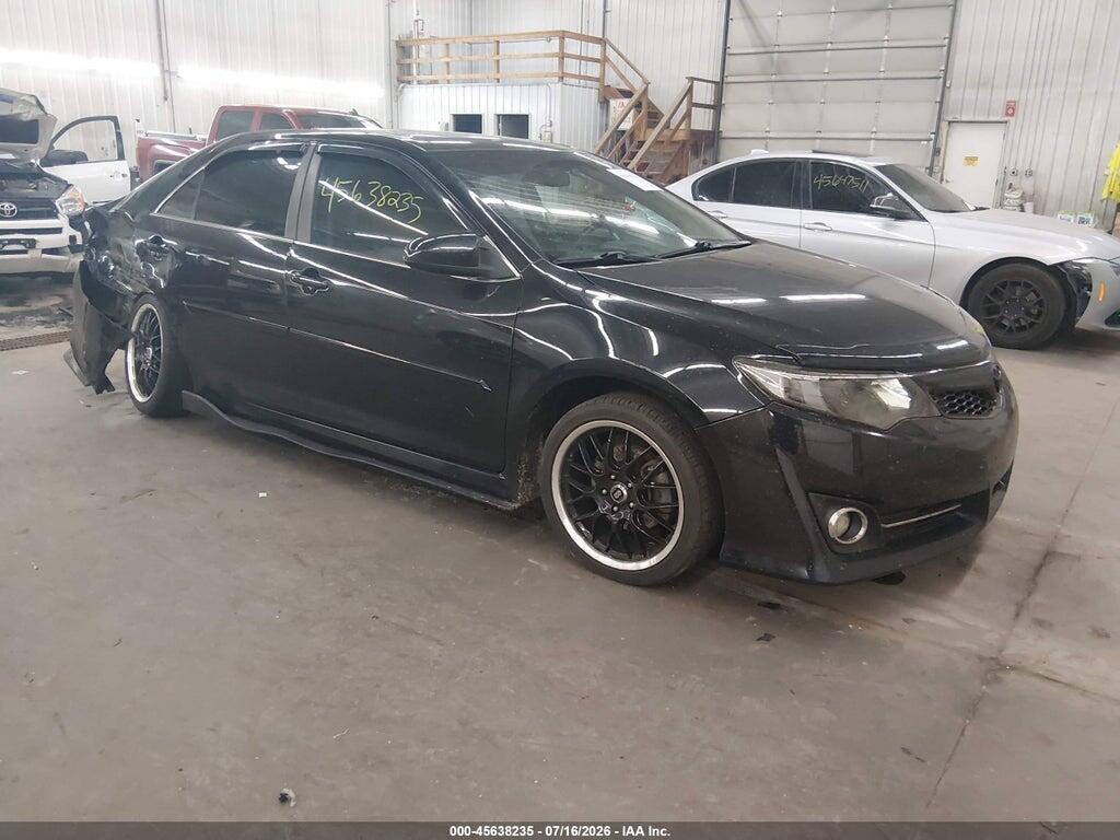 4T1BF1FK1EU800761 2014 TOYOTA CAMRY photo no. 1