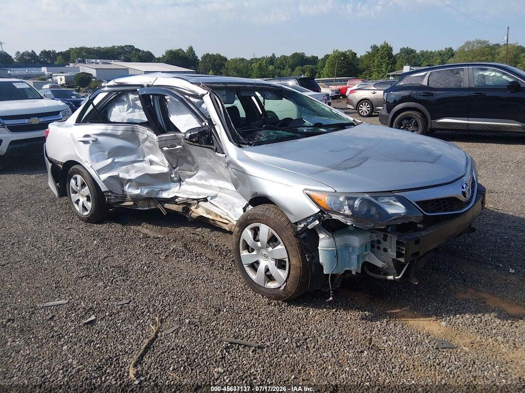 4T1BF1FK2EU832408 2014 TOYOTA CAMRY photo no. 1