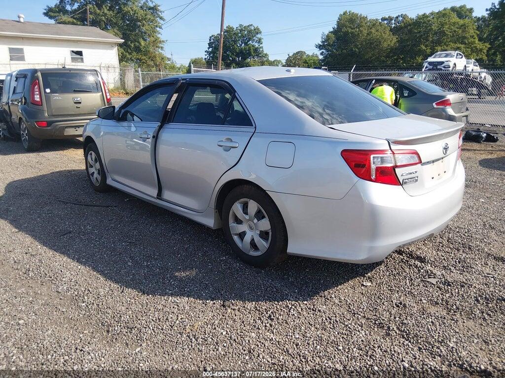 4T1BF1FK2EU832408 2014 TOYOTA CAMRY photo no. 3