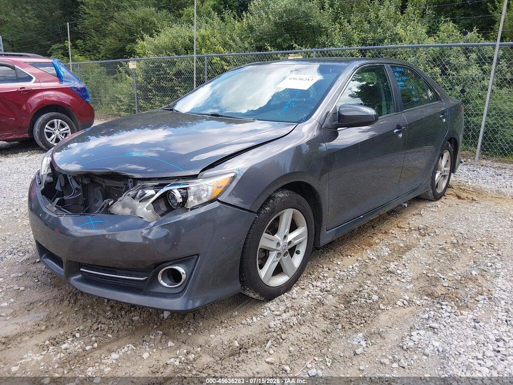 4T1BF1FK4EU388576 2014 TOYOTA CAMRY photo no. 2