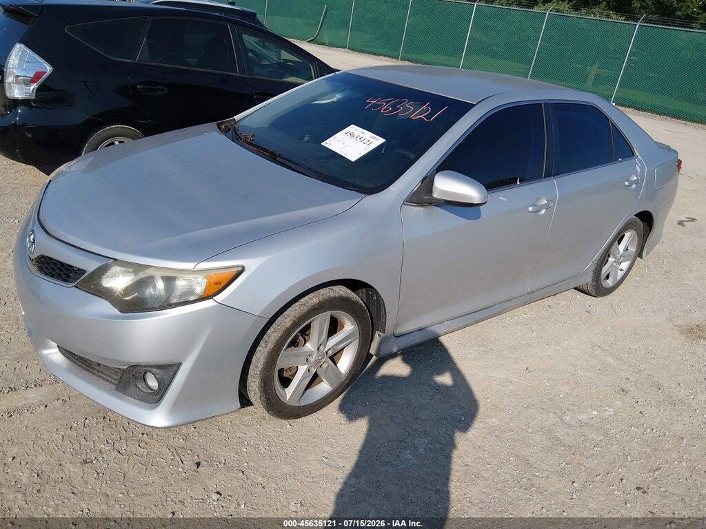 4T1BF1FK0EU316774 2014 TOYOTA CAMRY photo no. 2
