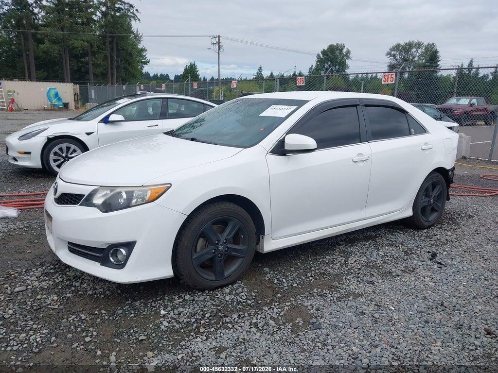 4T1BF1FK3EU401544 2014 TOYOTA CAMRY photo no. 2