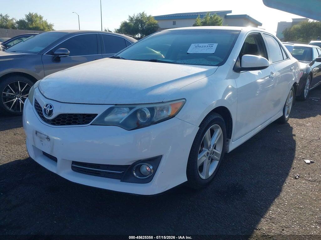 4T1BF1FK7EU358259 2014 TOYOTA CAMRY photo no. 2