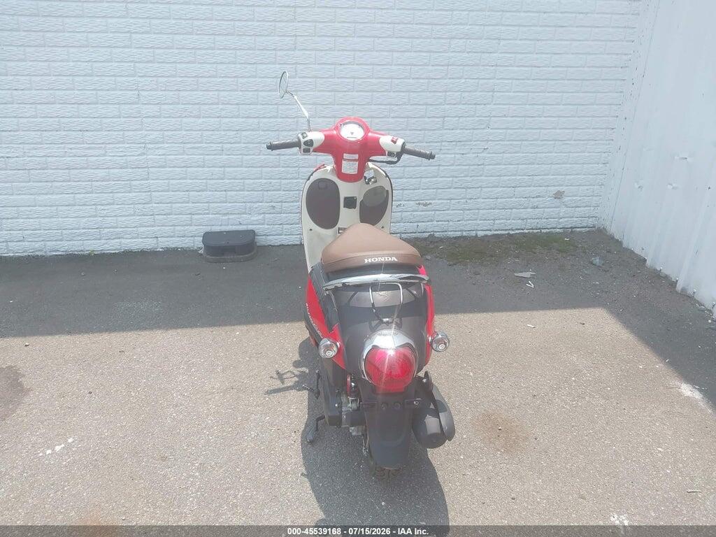 JH2AF7713SK800560 2025 HONDA NCW50 photo no. 6