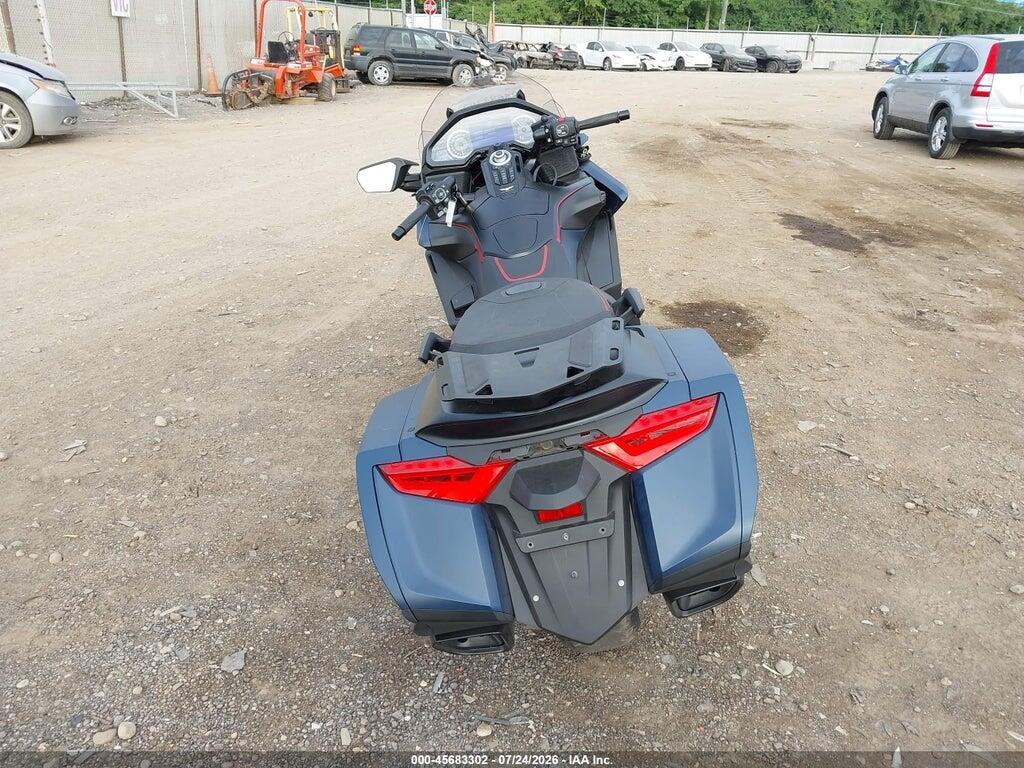 JH2SC7946NK400811 2022 HONDA GL1800 photo no. 6