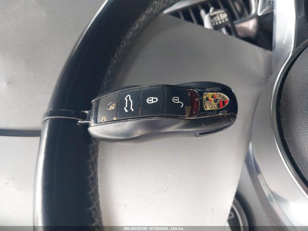 WP1AB2A29HLA50205 2017 PORSCHE CAYENNE photo no. 11