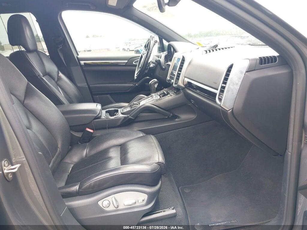 WP1AB2A29HLA50205 2017 PORSCHE CAYENNE photo no. 5
