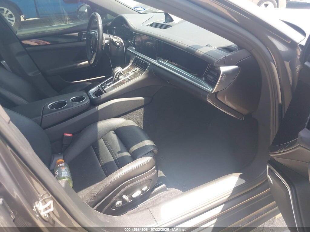 WP0AA2A72HL102404 2017 PORSCHE PANAMERA photo no. 5