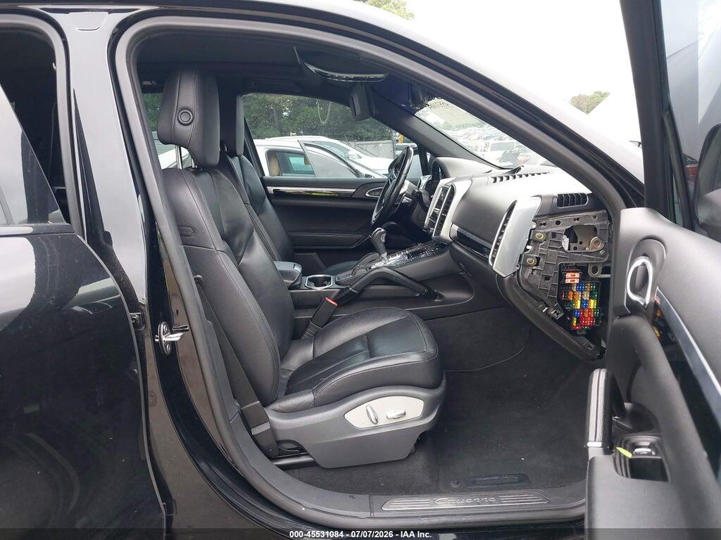 WP1AA2A24HKA89633 2017 PORSCHE CAYENNE photo no. 5