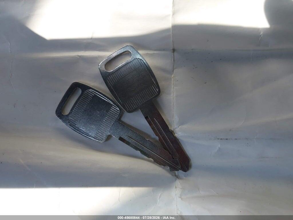 1NPCLPEX7HD447988 2017 PETERBILT 567 photo no. 10