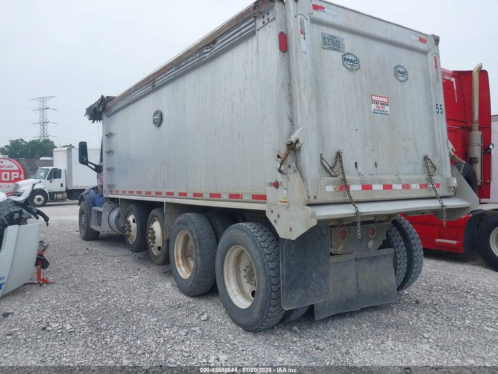 1NPCLPEX7HD447988 2017 PETERBILT 567 photo no. 3