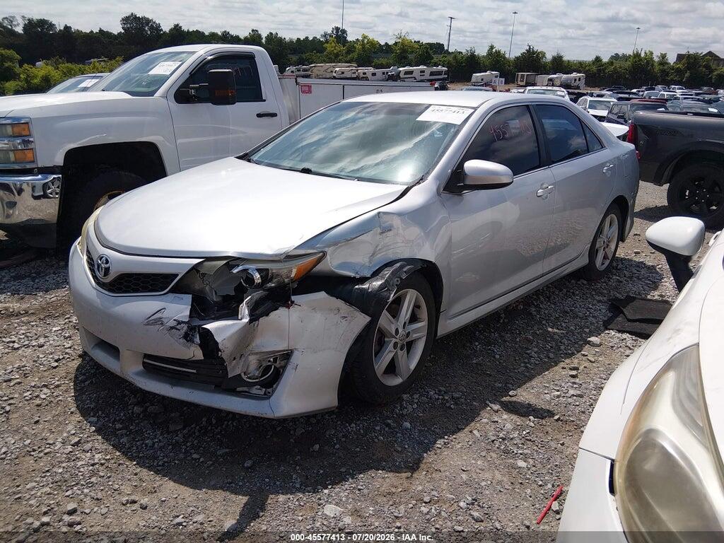 4T1BF1FK2EU338596 2014 TOYOTA CAMRY photo no. 2