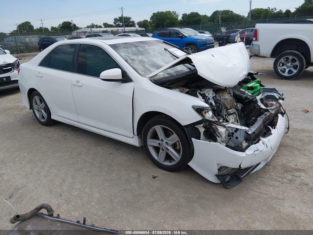 4T1BF1FK4EU760272 2014 TOYOTA CAMRY photo no. 1