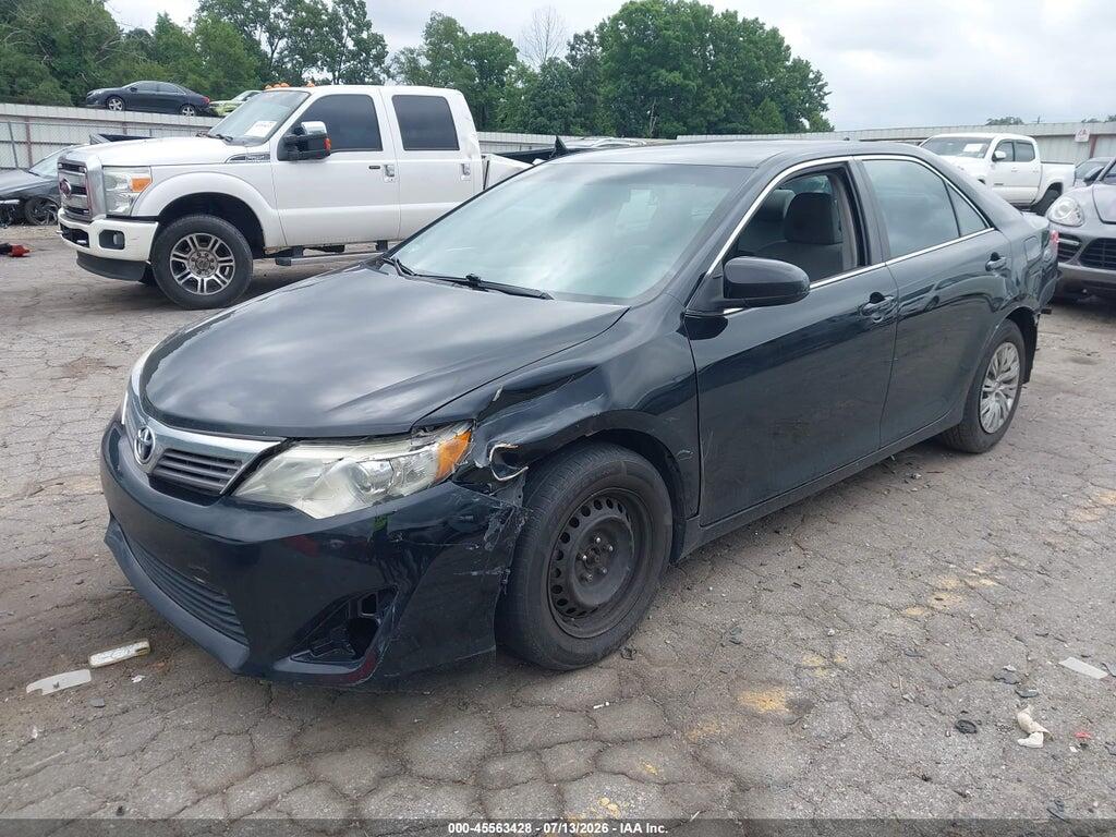 4T1BF1FK5EU861112 2014 TOYOTA CAMRY photo no. 2