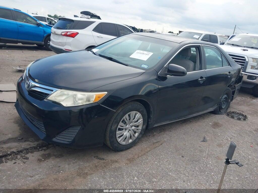 4T1BF1FK3EU305008 2014 TOYOTA CAMRY photo no. 2