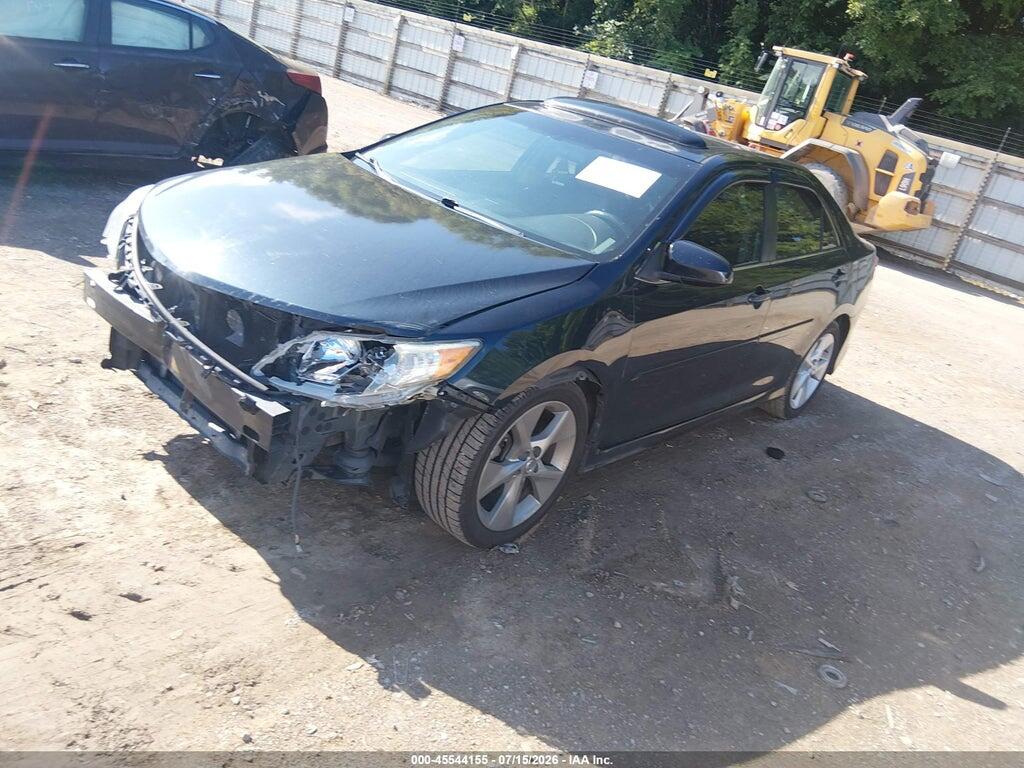 4T1BF1FK1EU731716 2014 TOYOTA CAMRY photo no. 2