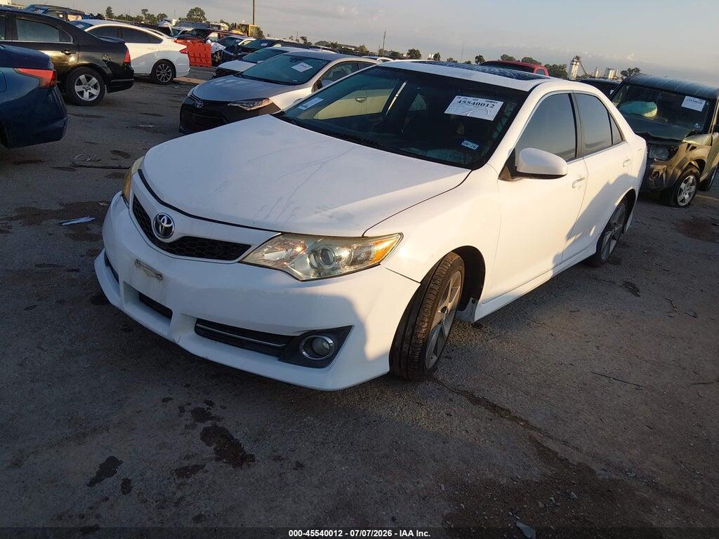 4T1BF1FK1EU728038 2014 TOYOTA CAMRY photo no. 2