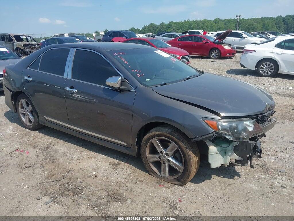 4T1BF1FK3EU463591 2014 TOYOTA CAMRY photo no. 1