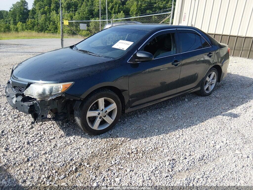 4T1BF1FK5EU750480 2014 TOYOTA CAMRY photo no. 2