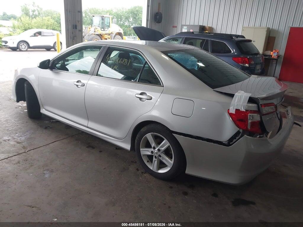 4T1BF1FK6EU415390 2014 TOYOTA CAMRY photo no. 3