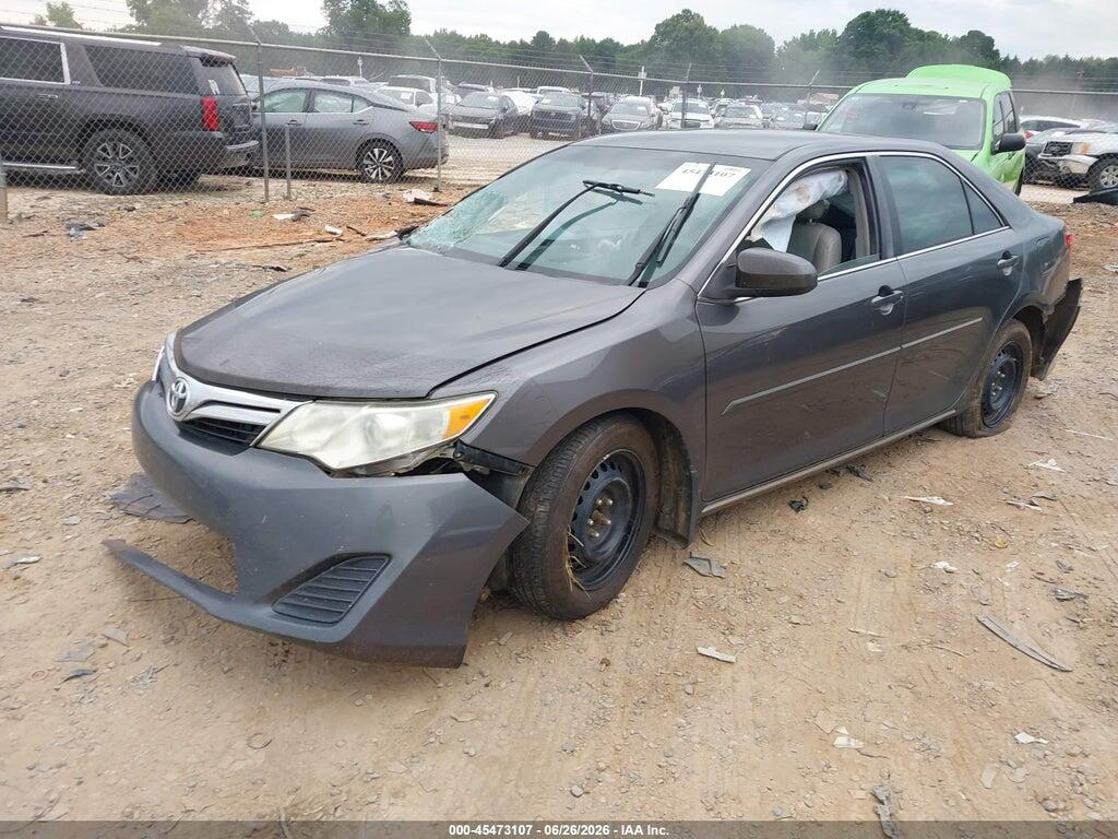 4T1BF1FK9EU389495 2014 TOYOTA CAMRY photo no. 2