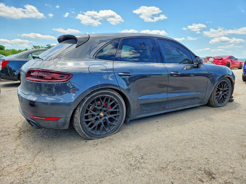 2017 PORSCHE MACAN GTS — Фото 3 из 13