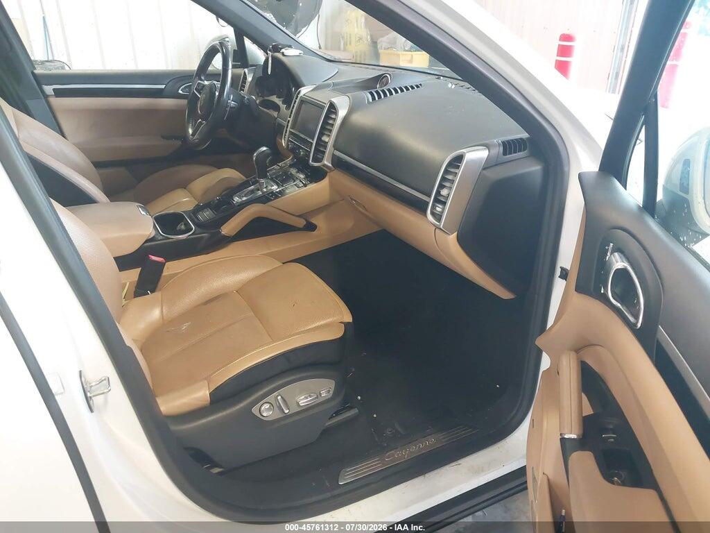 WP1AA2A2XGLA10605 2016 PORSCHE CAYENNE photo no. 5