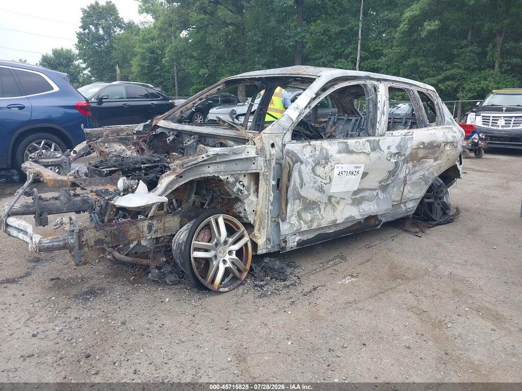 WP1AA2A24GKA13067 2016 PORSCHE CAYENNE photo no. 2