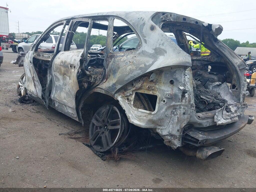WP1AA2A24GKA13067 2016 PORSCHE CAYENNE photo no. 3