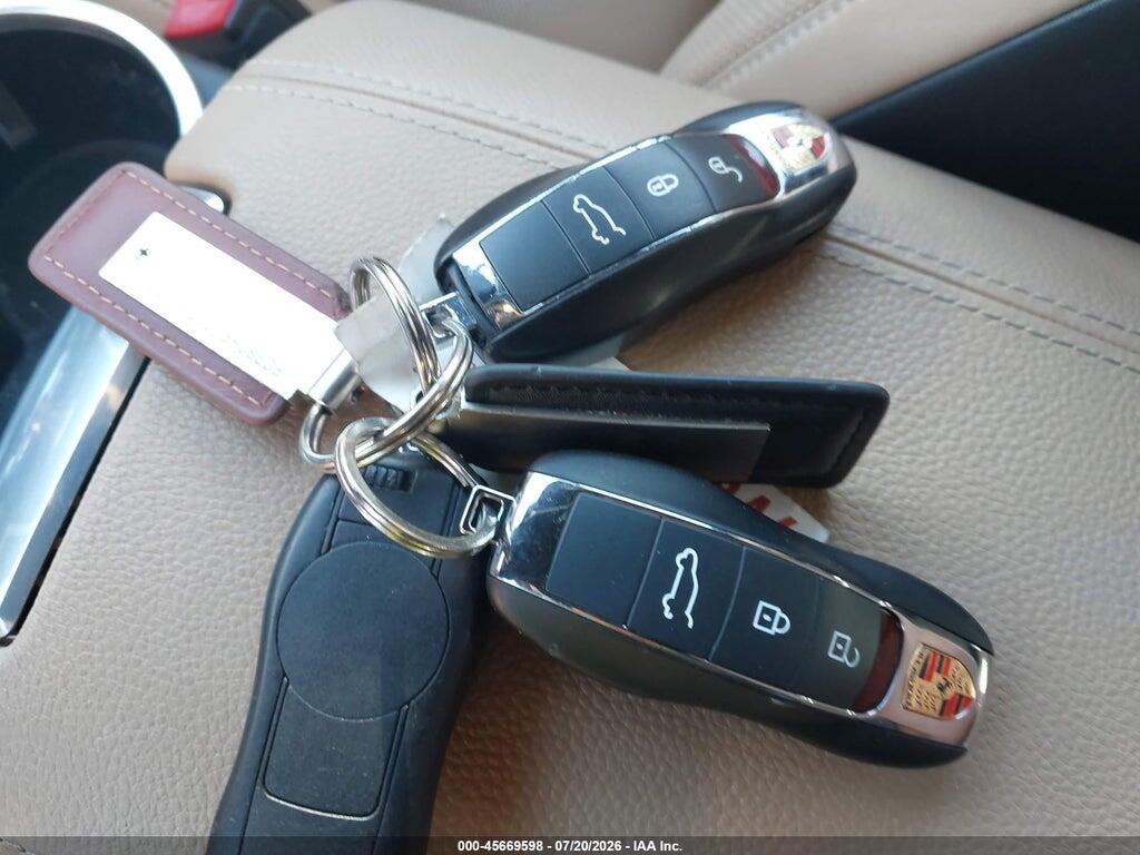 WP1AF2A25GLA40306 2016 PORSCHE CAYENNE photo no. 11