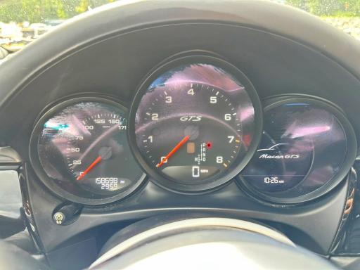 2017 PORSCHE MACAN GTS — Фото 9 из 10