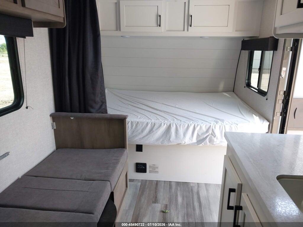 1UJBC0AJ2R1YJ0678 2024 JAYCO JAY FLIGHT photo no. 8