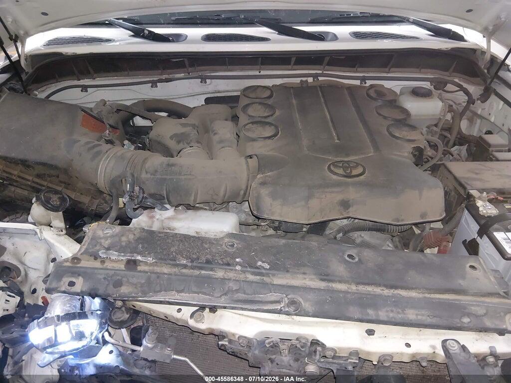 JTEBU4BFXEK183372 2014 TOYOTA FJ CRUISER photo no. 10
