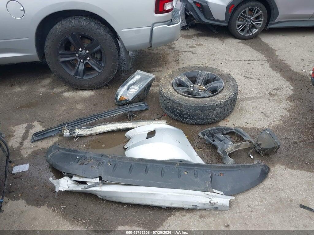 1C6RR7UT2HS858085 2017 RAM 1500 photo no. 12