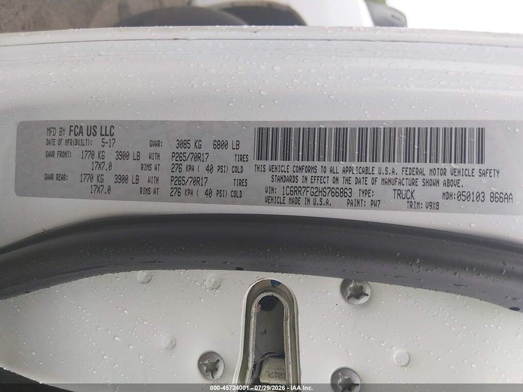 1C6RR7FG2HS766863 2017 RAM 1500 photo no. 9